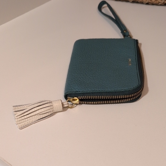 Fossil Teal Tara Leather Wristlet with White Leather Tassel - Picture 12 of 12